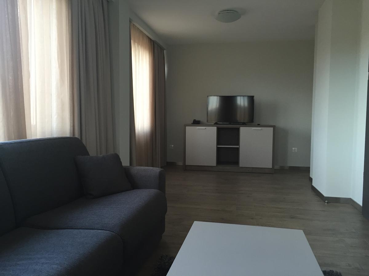 La Casa Hotel 치고프 차르크 외부 사진
