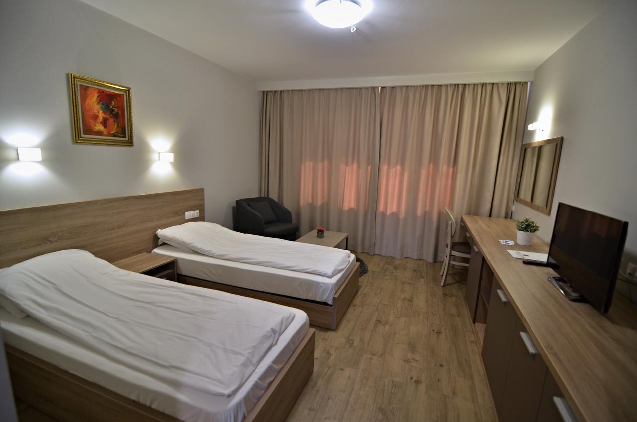 La Casa Hotel 치고프 차르크 외부 사진